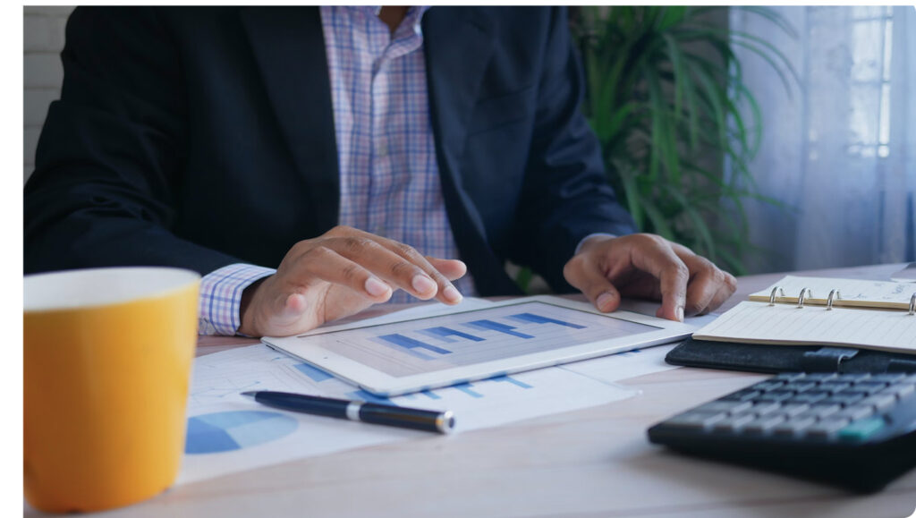 6 Benefits of Instant Payments (and Open Banking) for Insurance Firms, hero image for article.