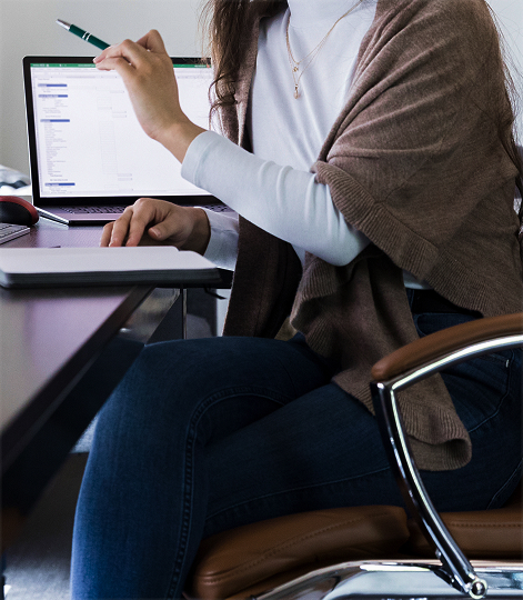 Image of woman in support function looking after customers