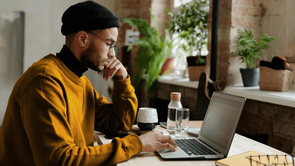 In der heutigen digitalen Welt stehen uns verschiedene Zahlungsmethoden zur Verfügung, um Geld sicher und effizient zu überweisen. Zwei der gängigsten Optionen sind SEPA-Überweisungen und Instant Account-To-Account Payments (A2A Payments), also Konto-zu-Konto-Zahlungen in Echtzeit.